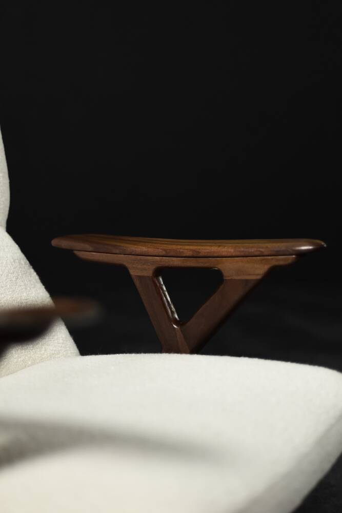 Fauteuil haut de salon vintage en teck et tissu bouclé blanc du milieu du siècle norvégien, années 1960