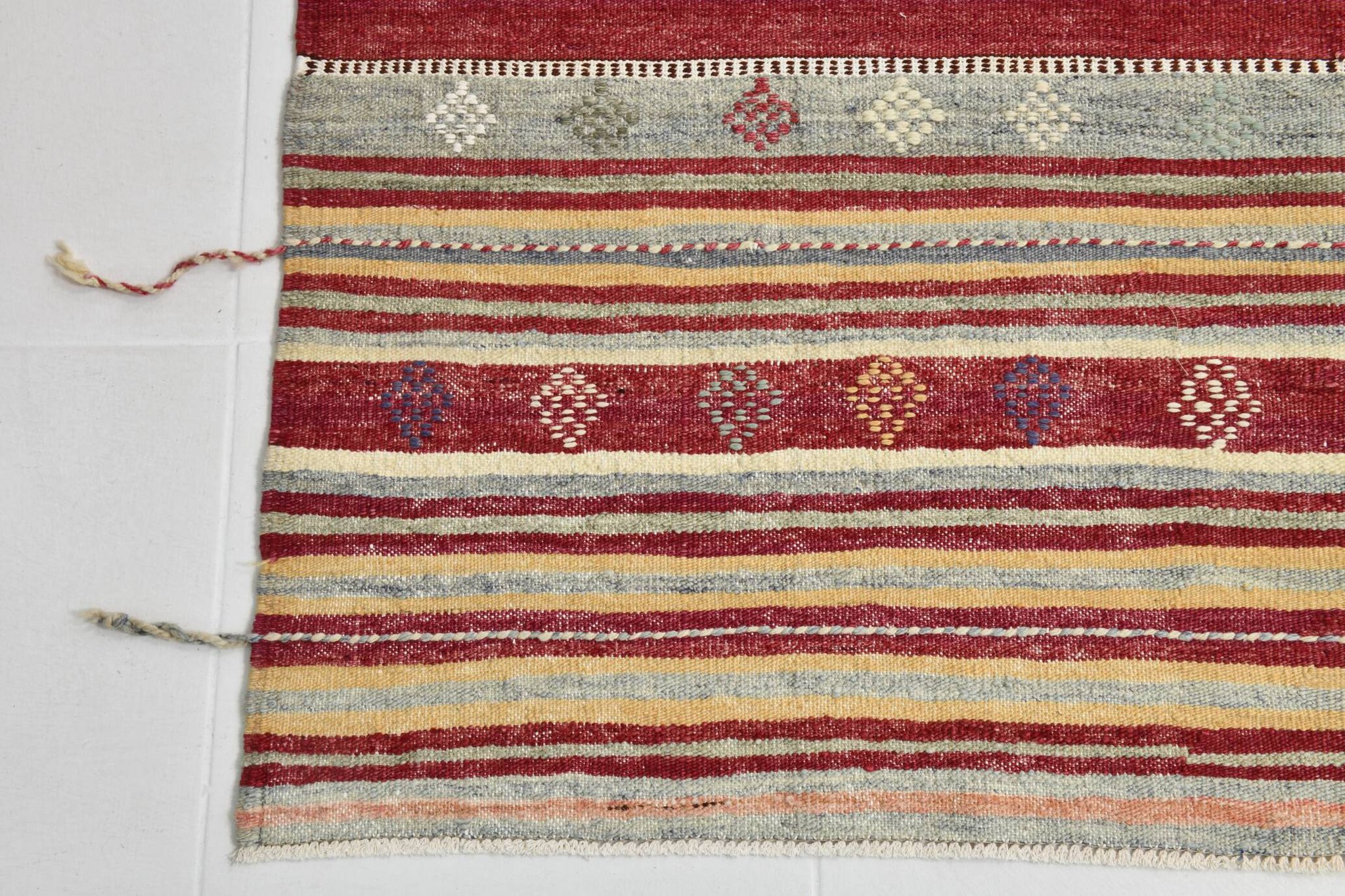 Tapis Kilim moderne rouge doux 5x7, 156x224 cm