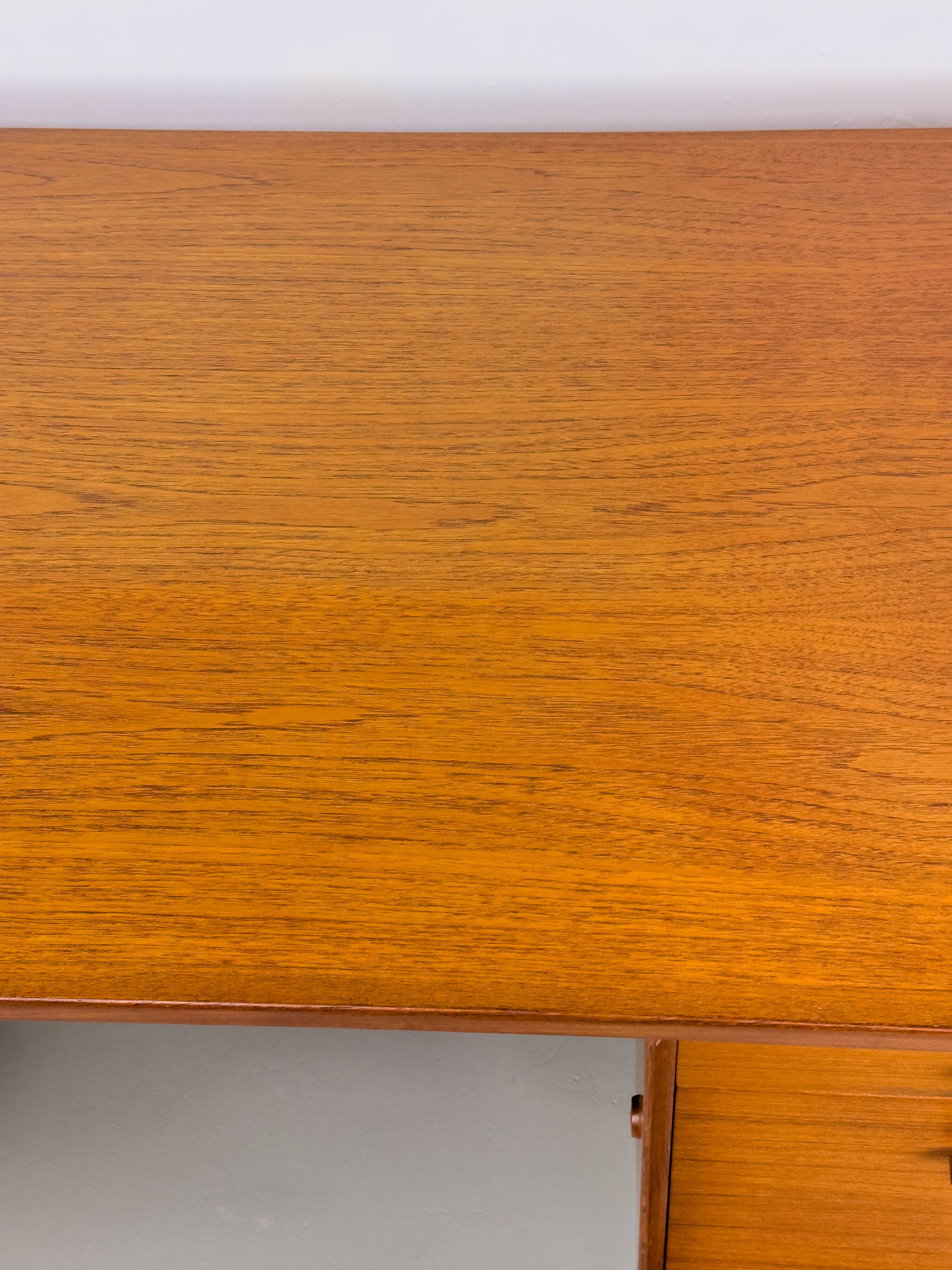 Teak Model 207 Desk by Arne Vodder for Sibast, 1960s