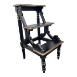 3-step library stepladder