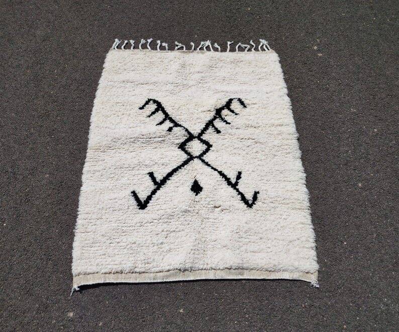 Small traditional handmade Berber rug 100-200 cm