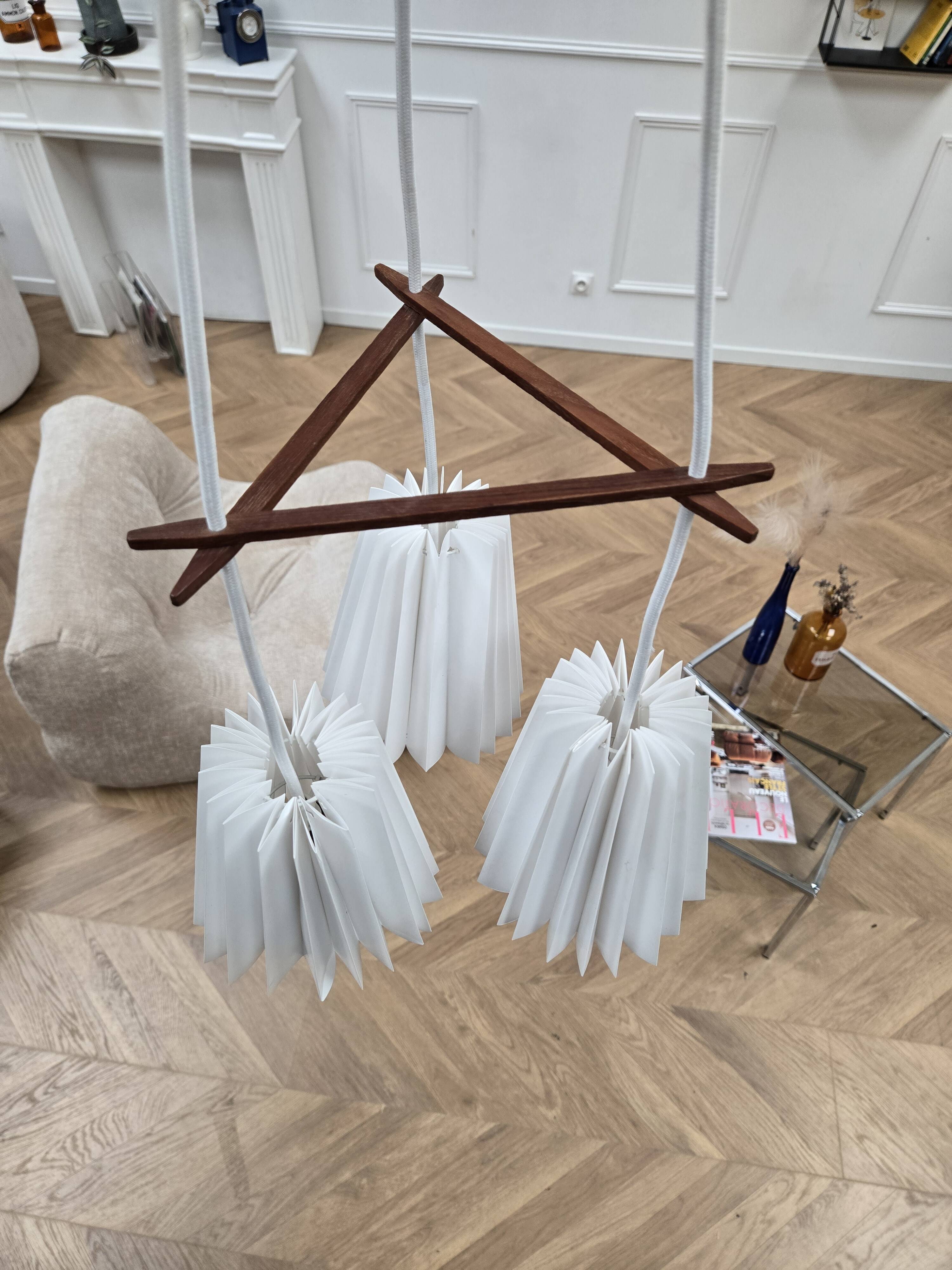 Scandinavian three-light suspension