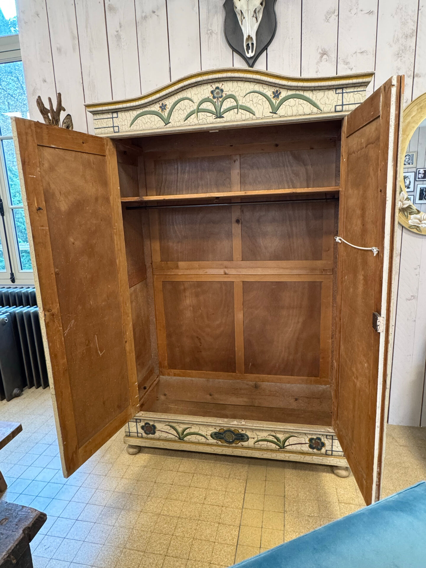 Vosgian wardrobe in painted wood