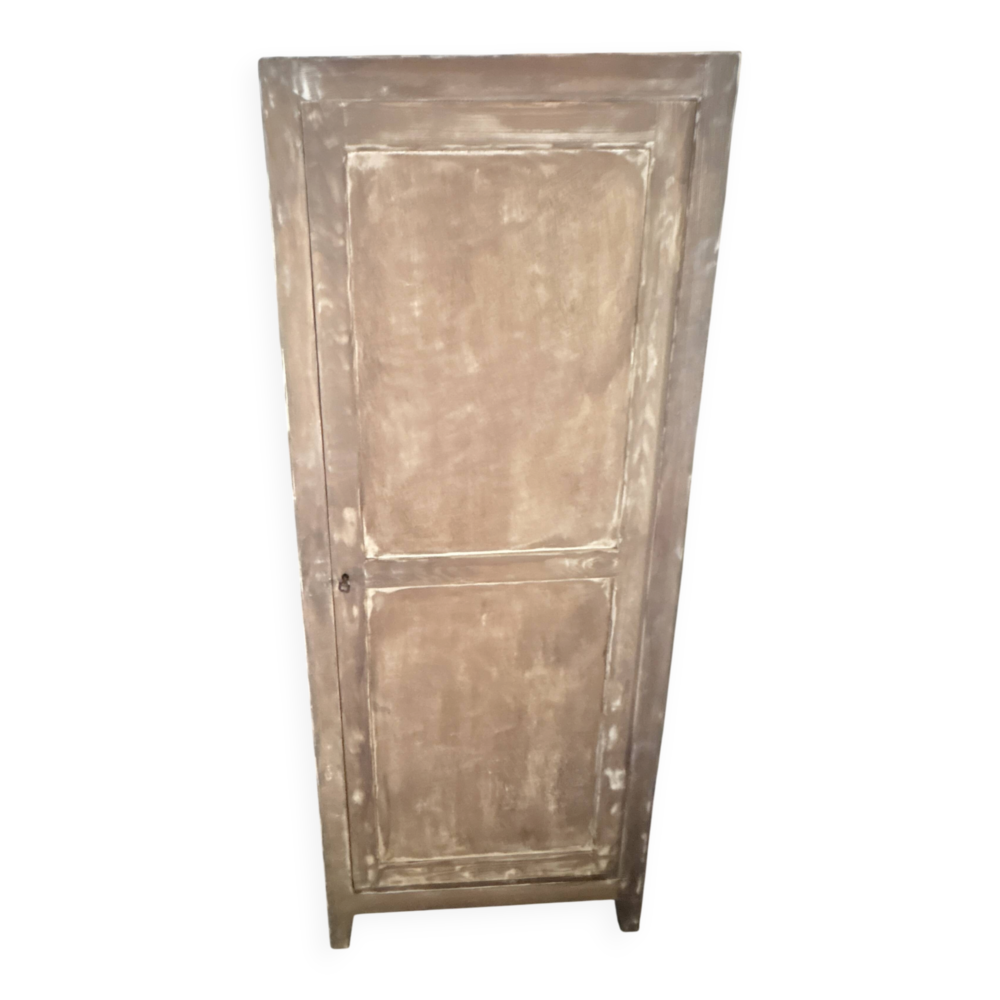 Renovated Parisian wardrobe - White