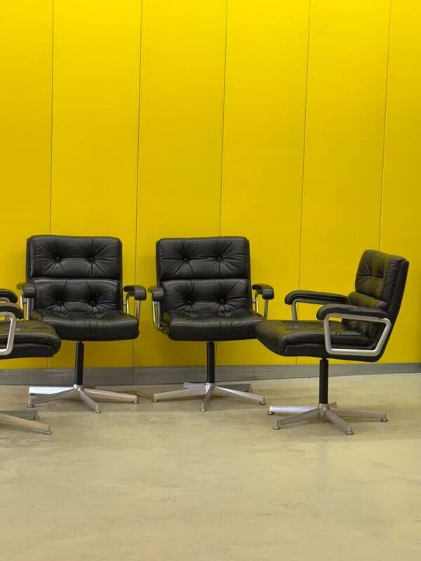 Chaise pivotante en cuir Eurochair des années 1970 par Girsberger (prix unitaire)