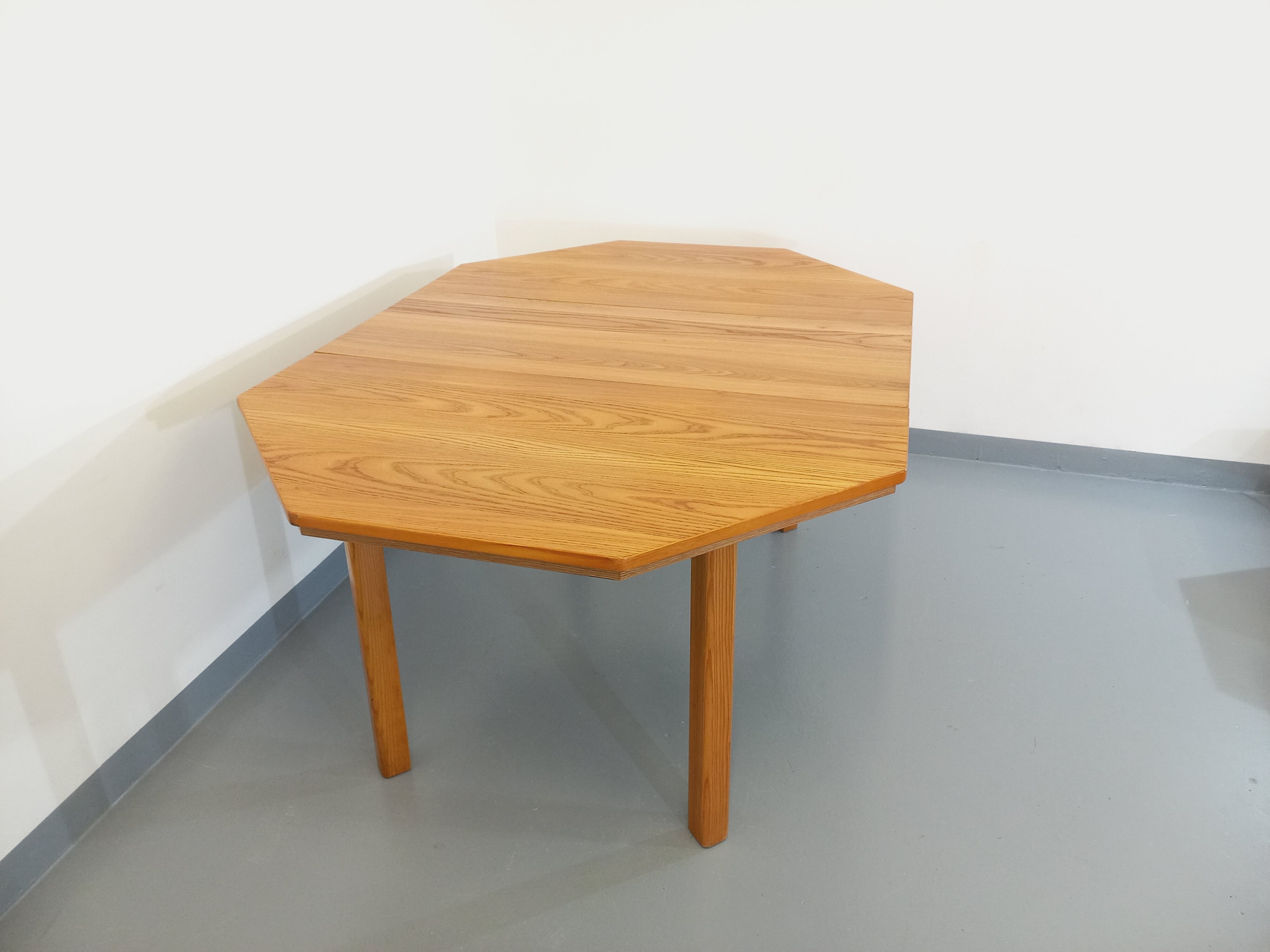 Table octogonale vintage des années 80 en orme avec rallonge