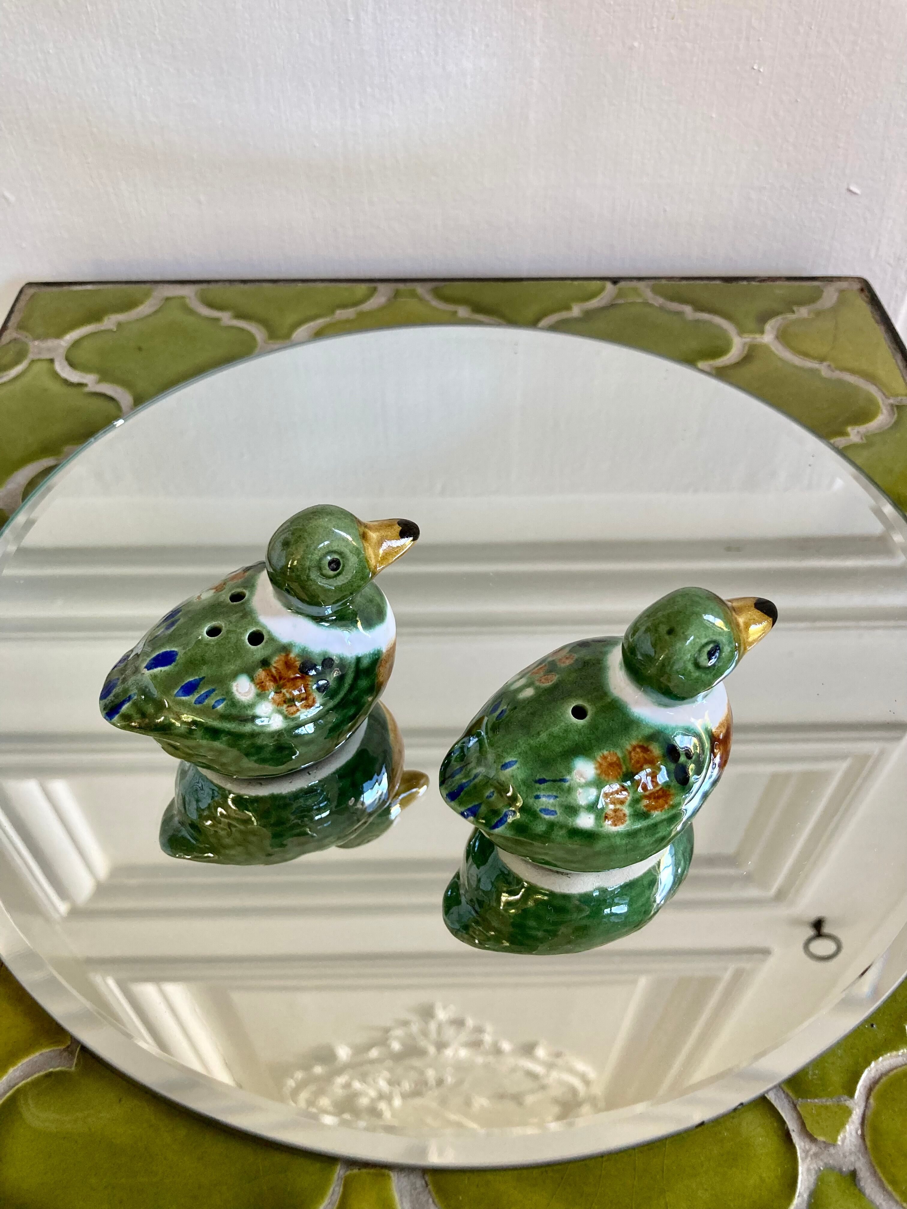 Pepper salt shaker ducks slurry