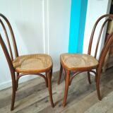 Deux chaises bistrot