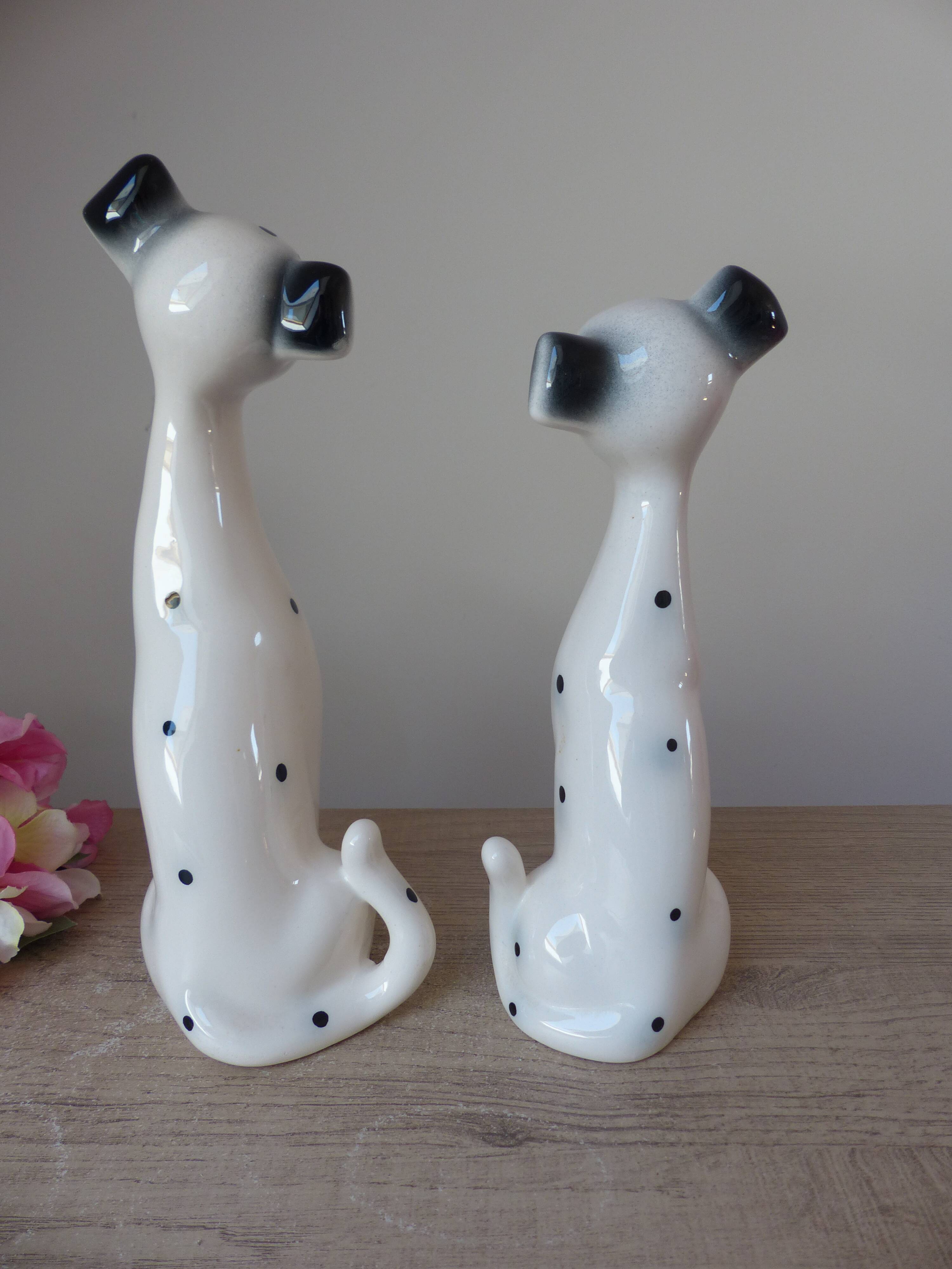 Couple of romantic Dalmatian figurines in ceramic – 1970s
