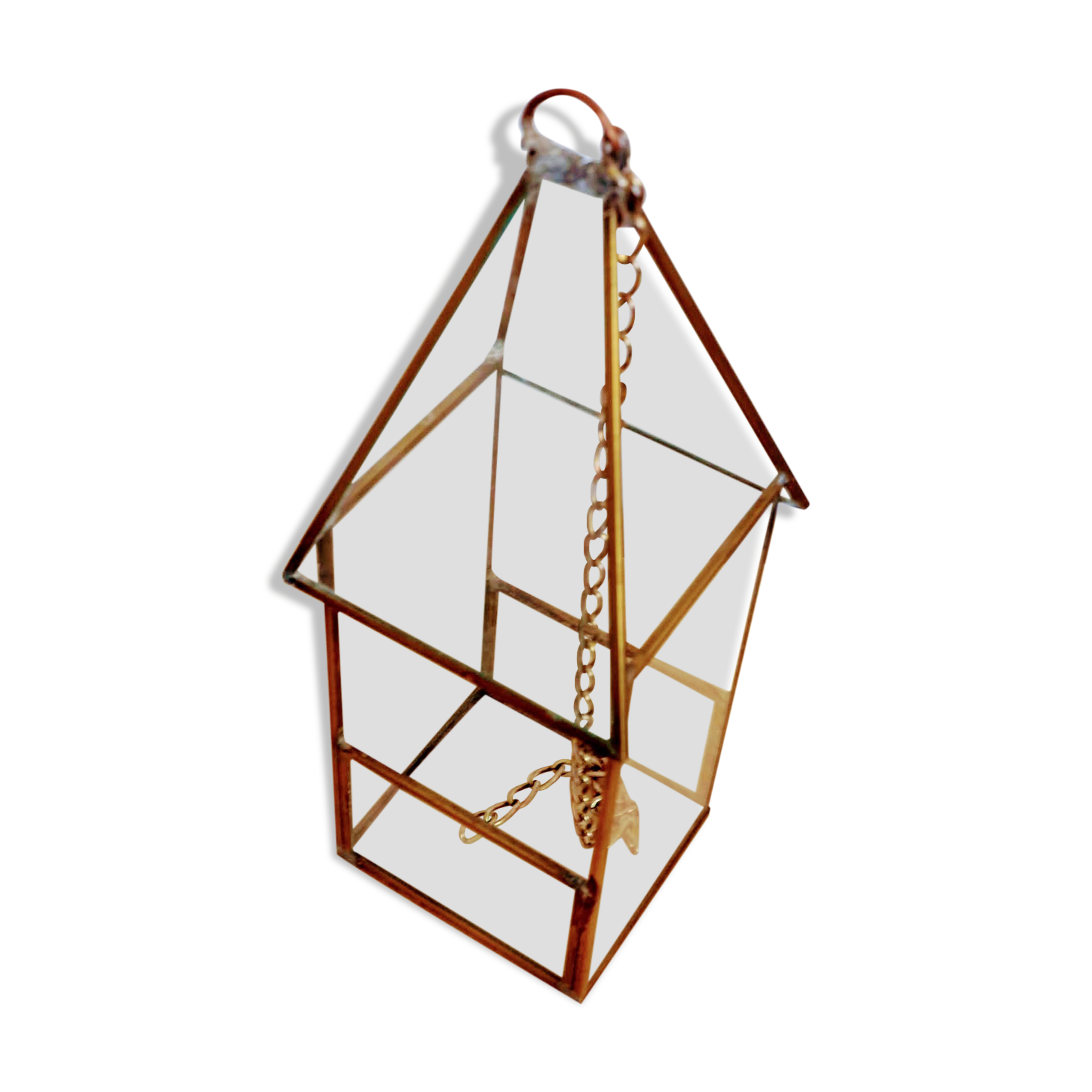 Serre en forme de petite maison