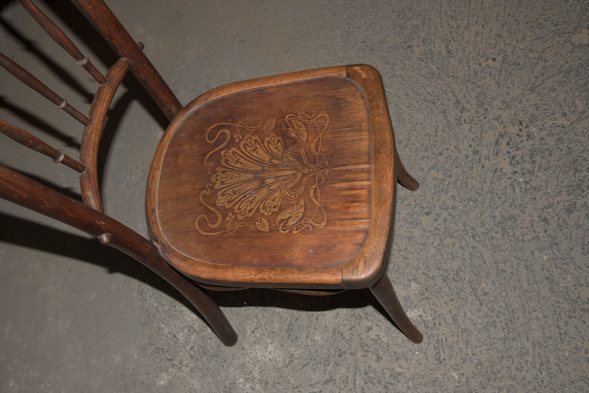 Series of 5 bistro chairs - early 20th century