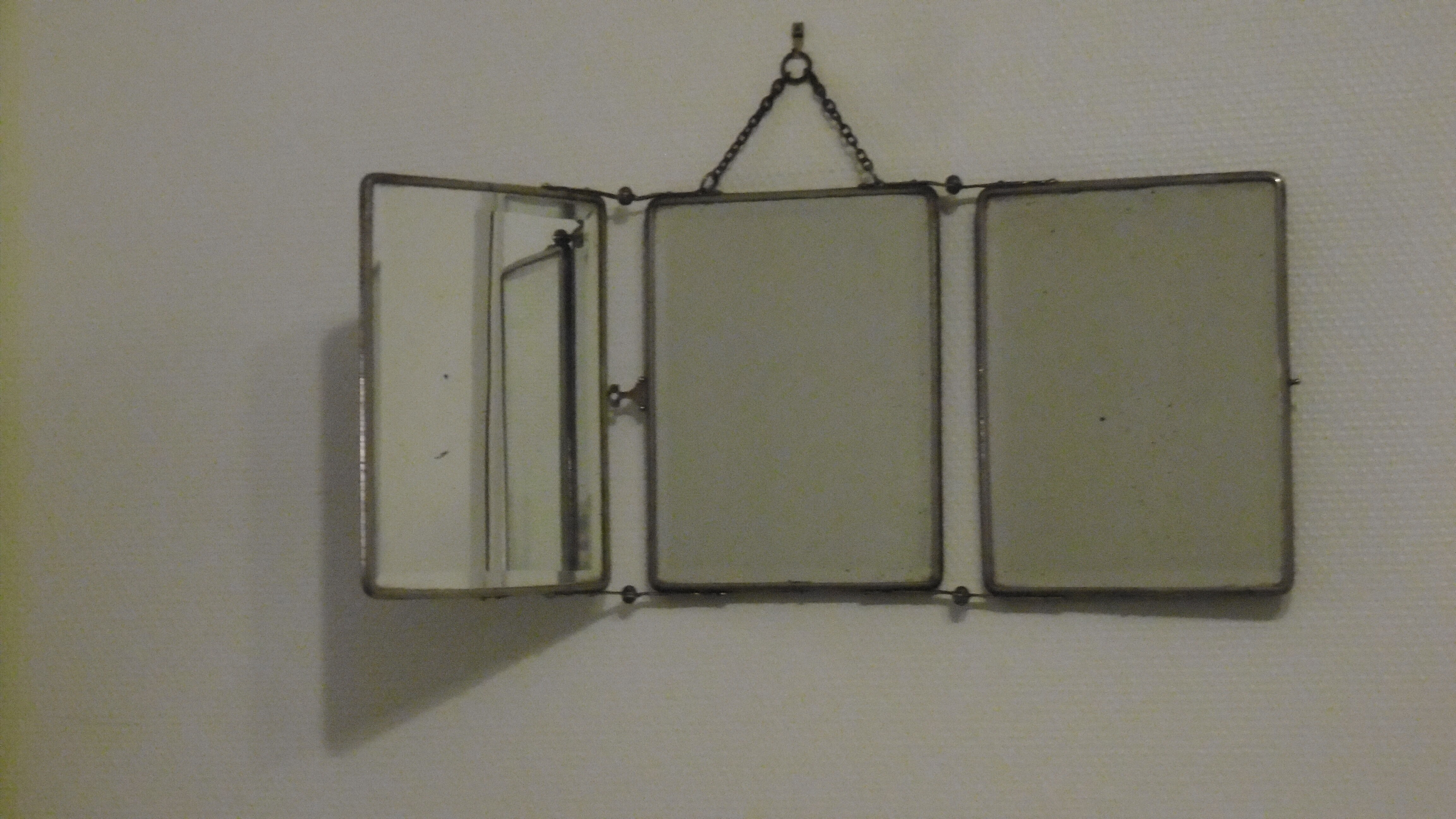 Triptych barber mirror