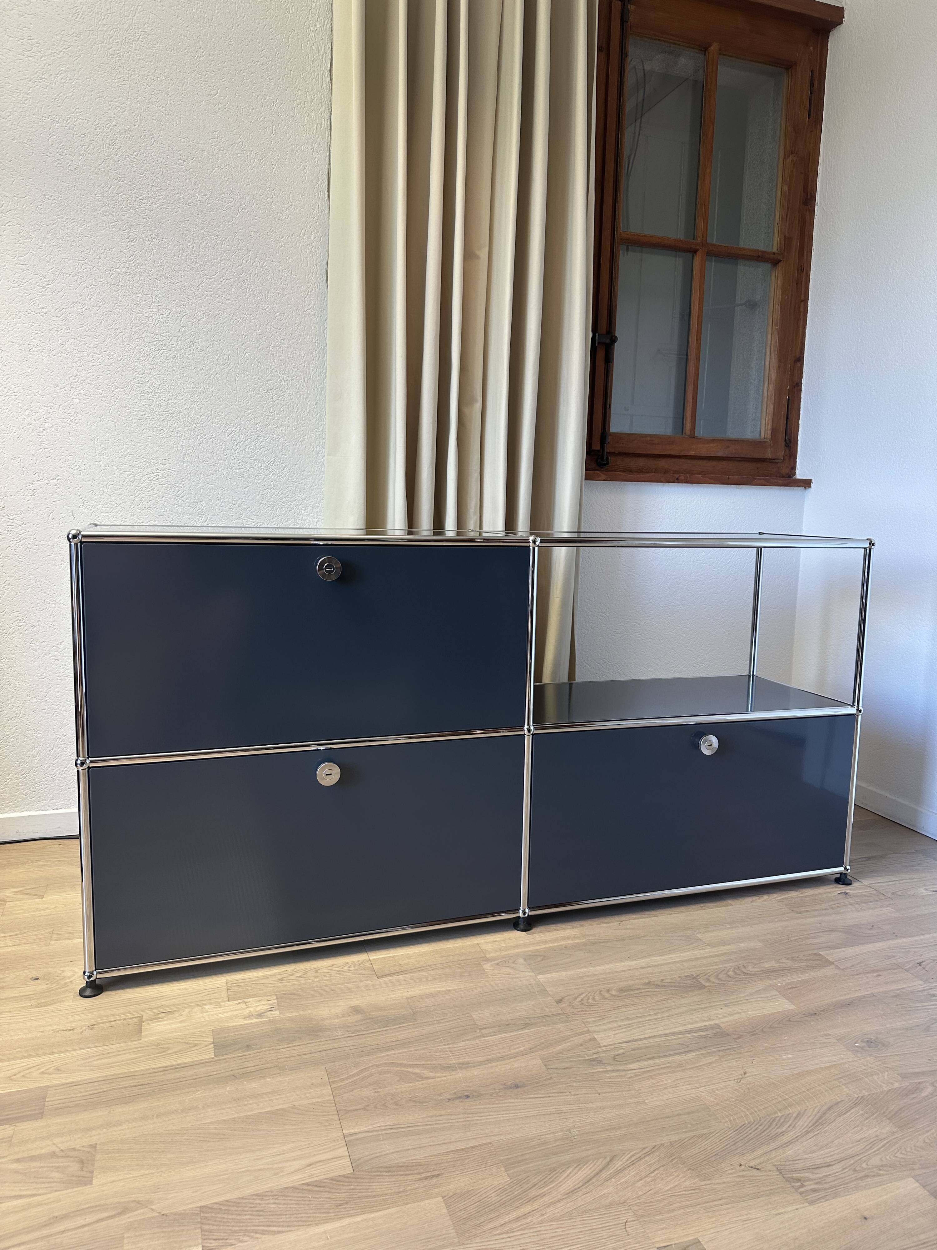 Commode USM Haller en Gris Anthracite et Noir Graphite