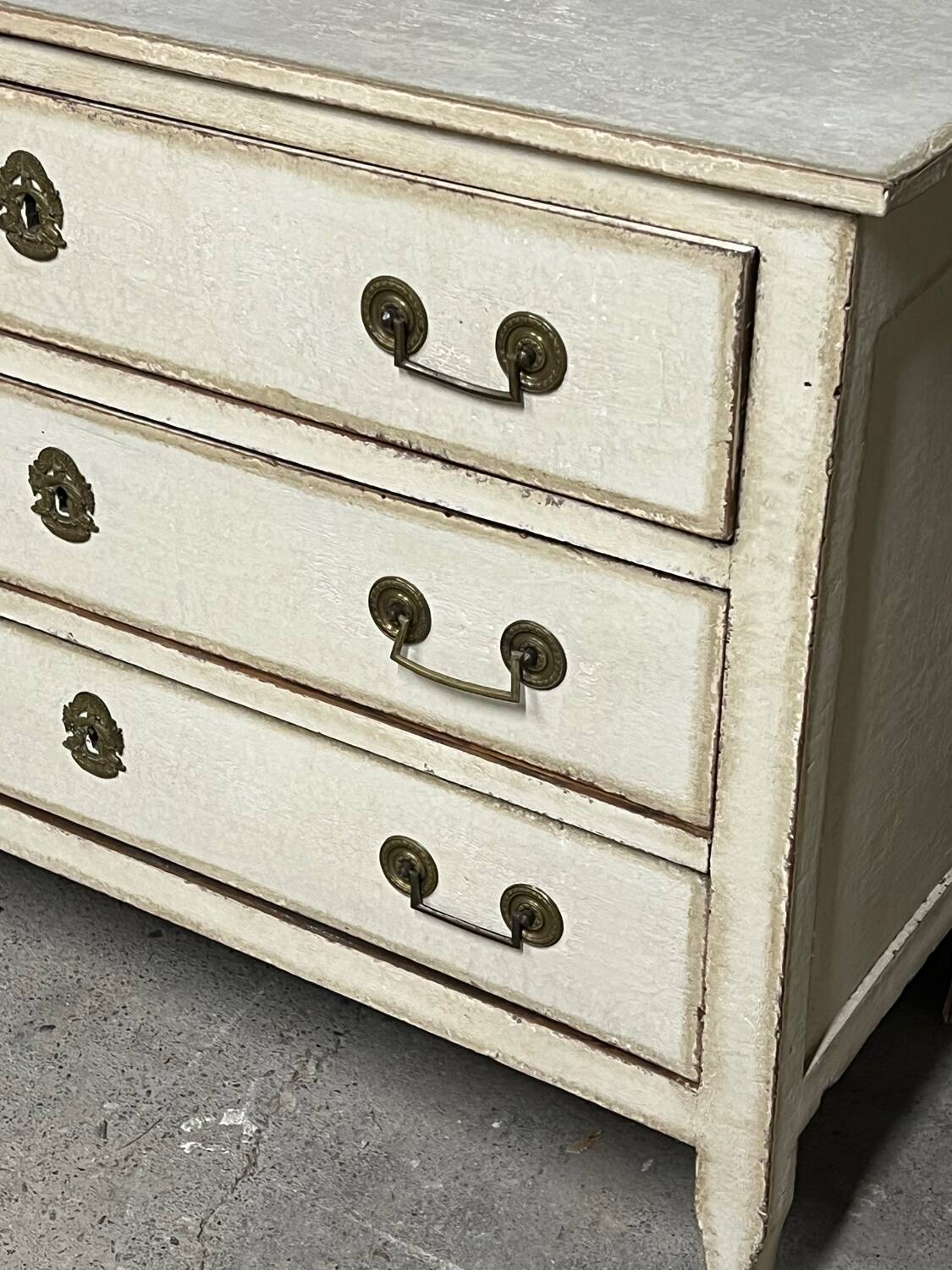 Commode de style Louis XVI