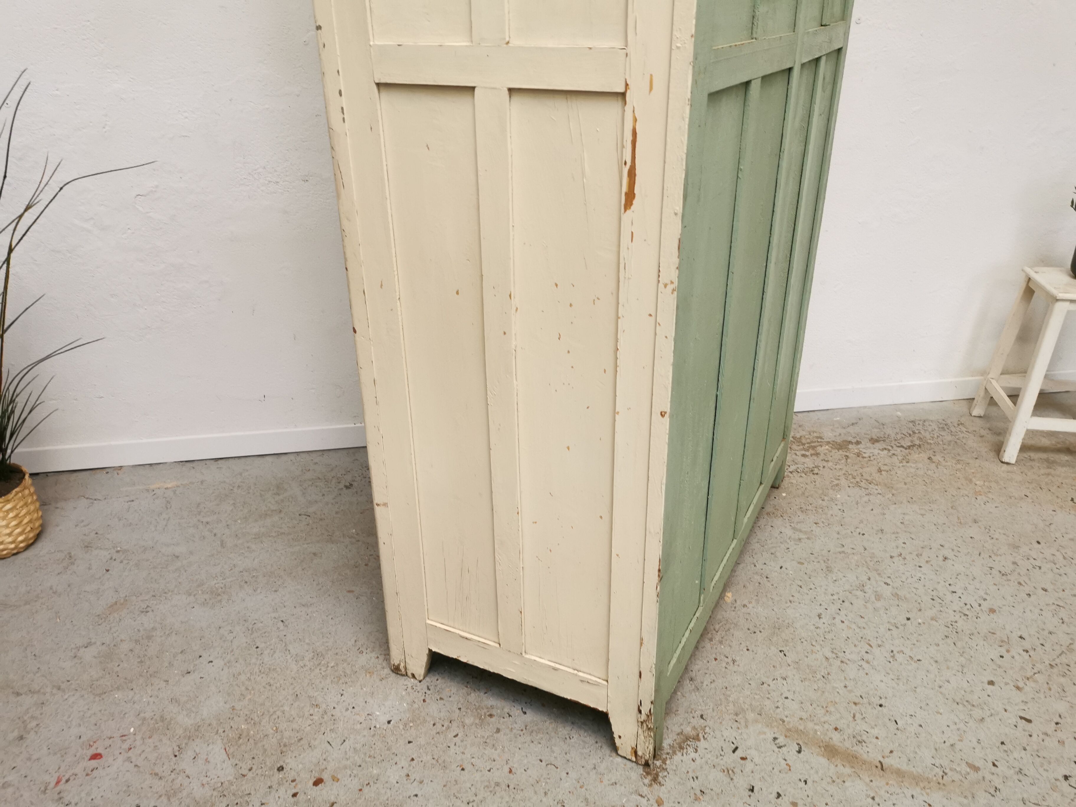 Armoire parisienne