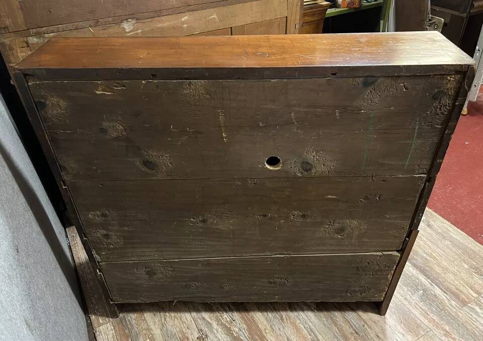 18th century chest of drawers in carved cherrywood circa 1780