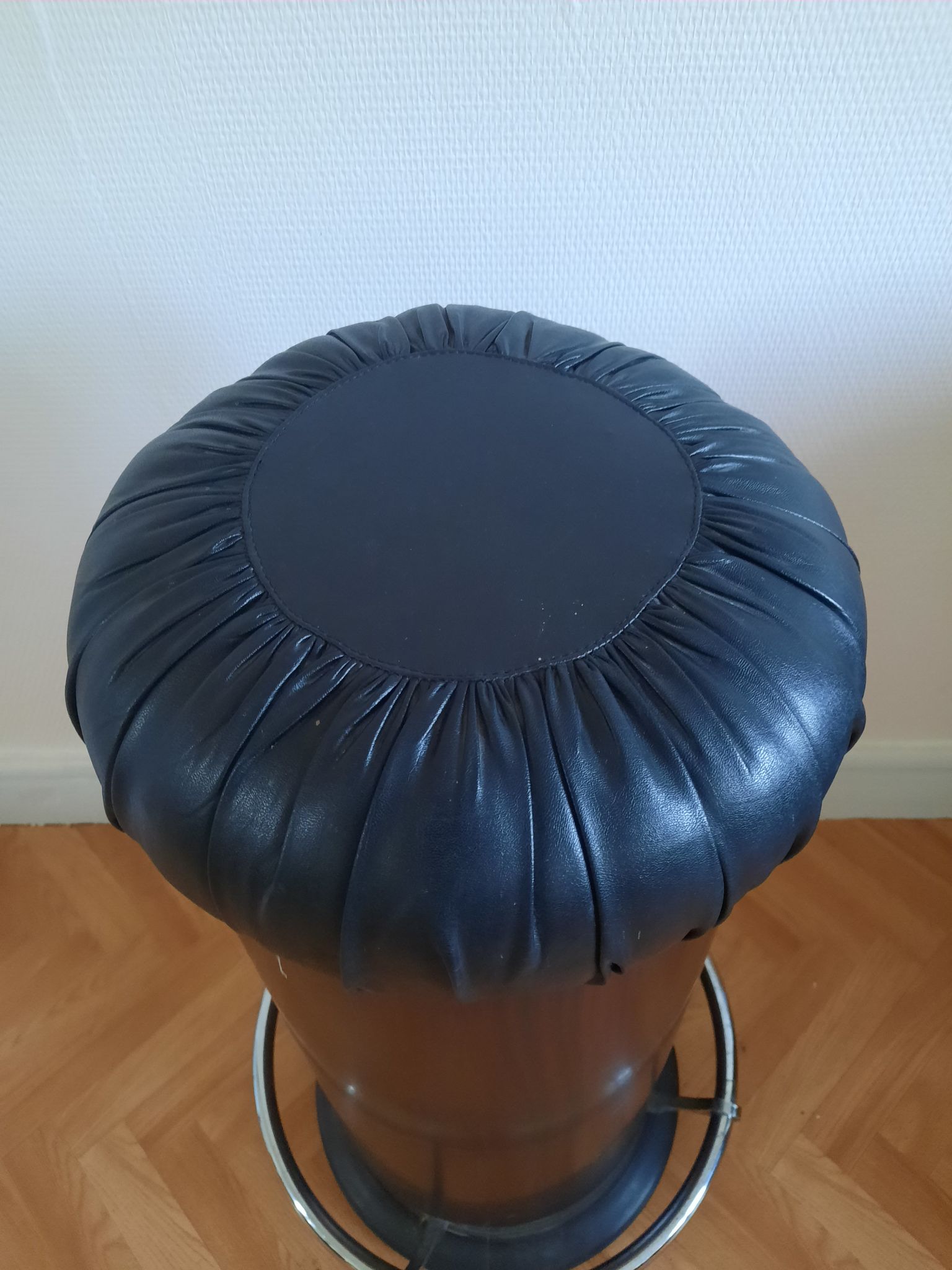 Série de 4 tabourets  de bar années  50-60