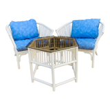 White rattan lounge