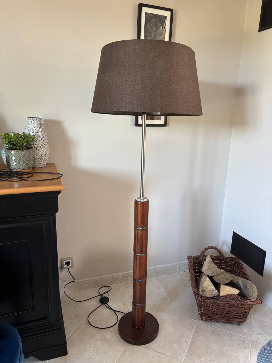 Metal and wood floor lamp