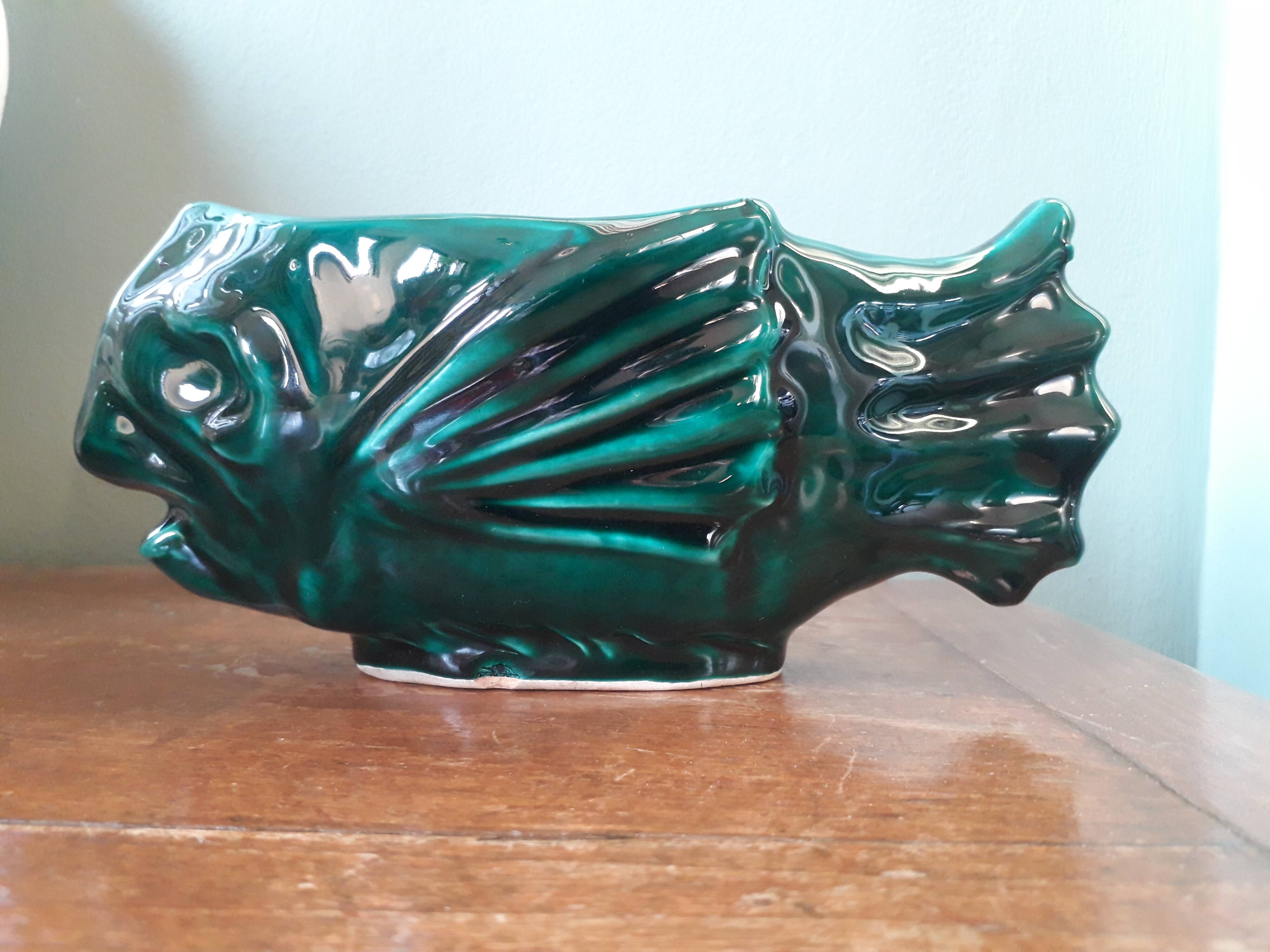 Empty Vallauris pocket in the shape of a fish