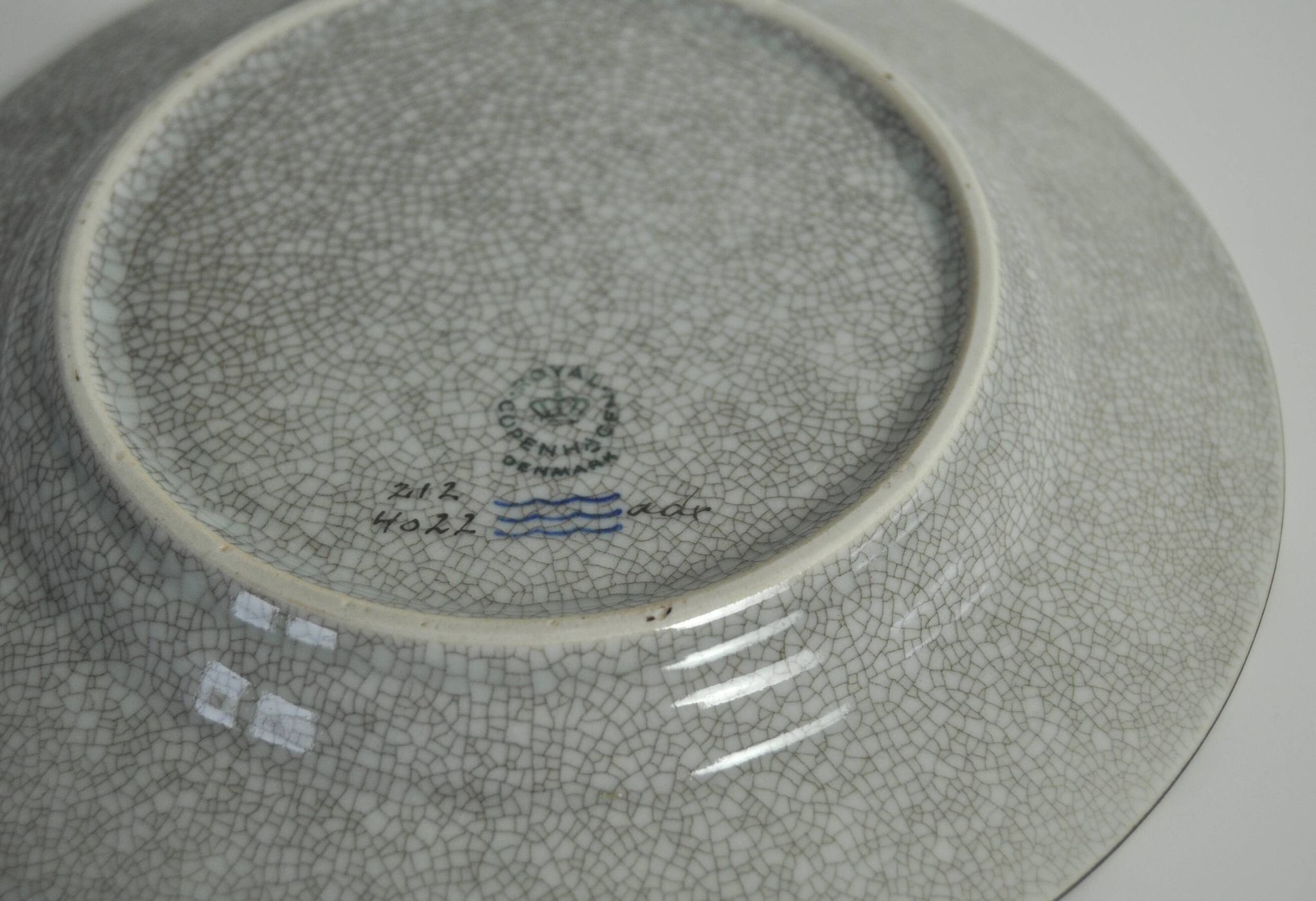 Royal Copenhagen Crackle glaze porcelain ashtray, Denmark 1950s