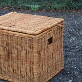 Wicker chest