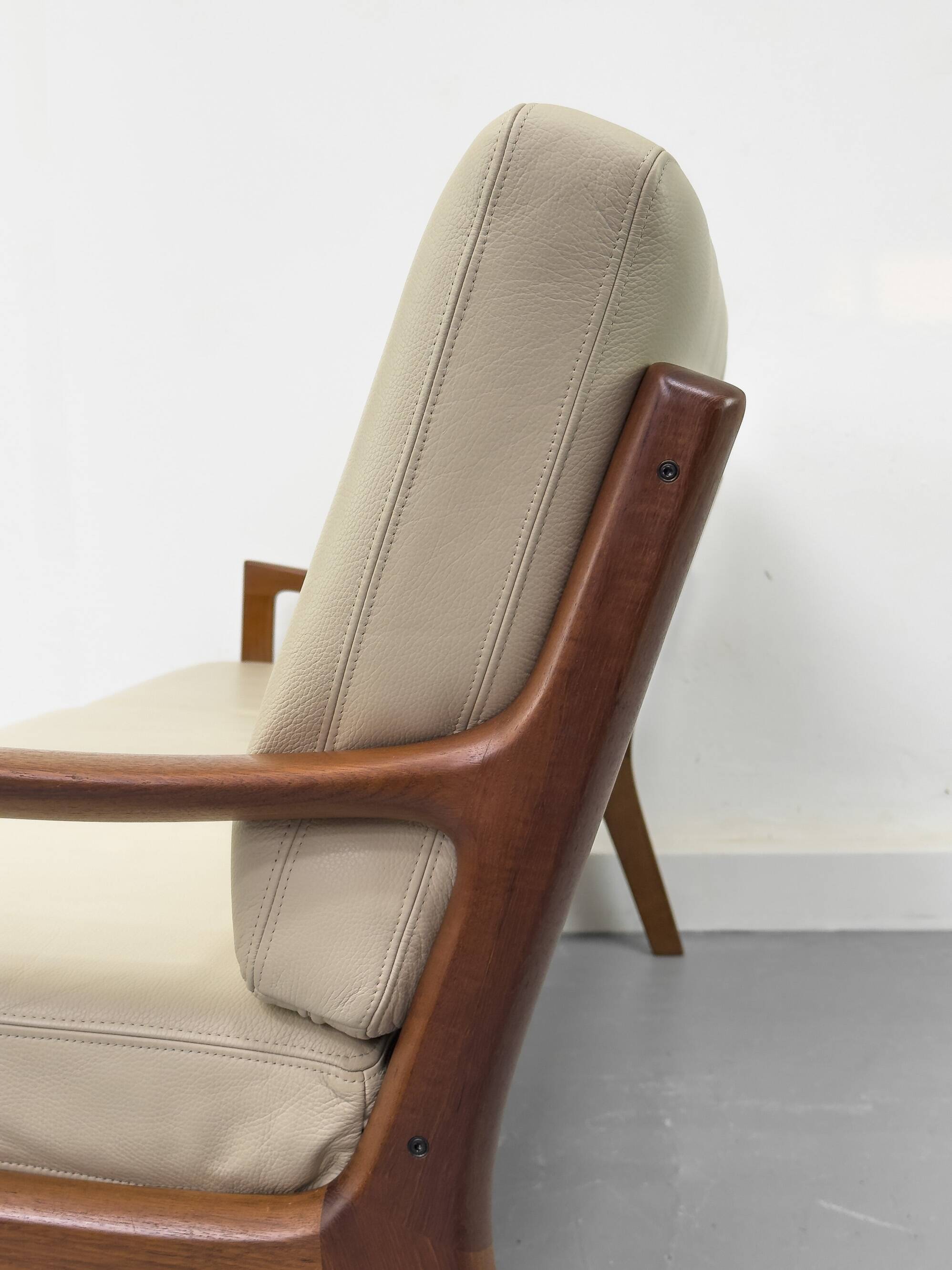 3-Seater Senator Sofa in Leather and Teak by Ole Wanscher for Cado, 1977