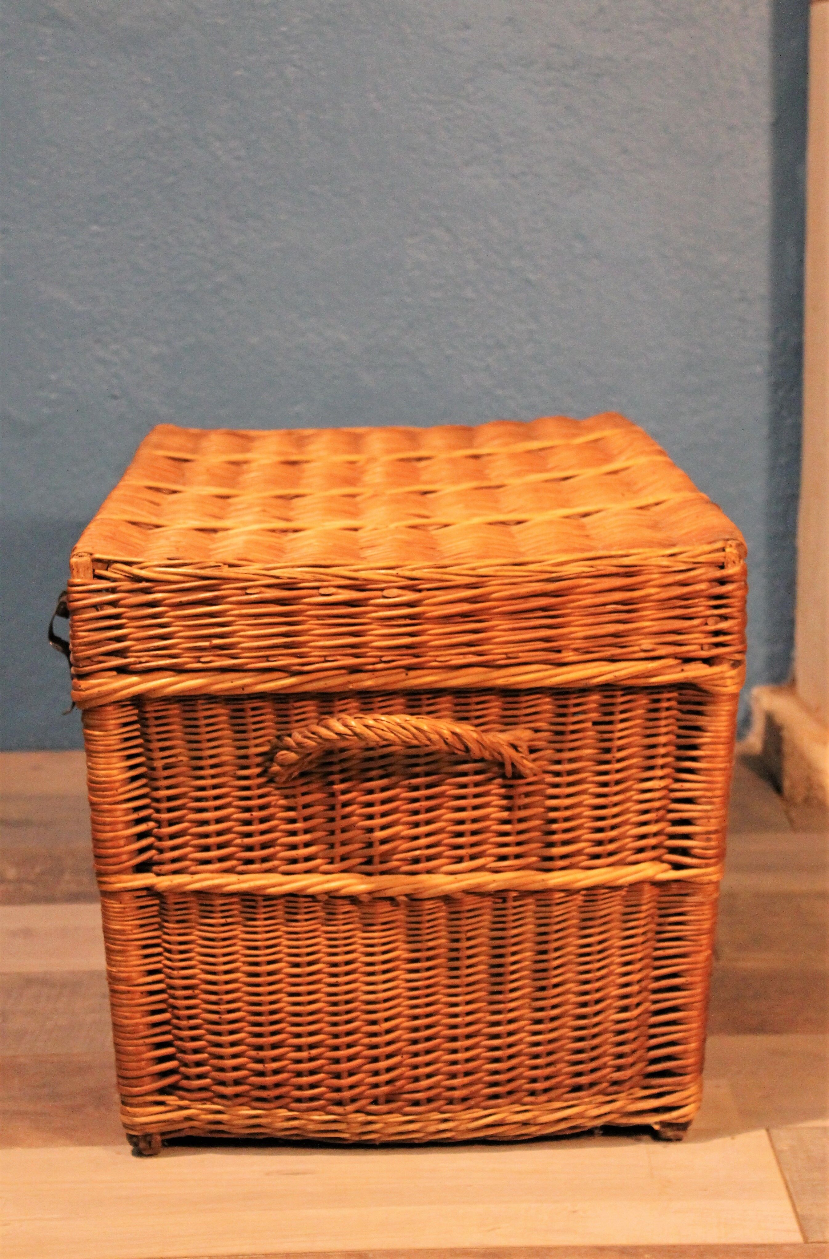 Trunk wicker 1930