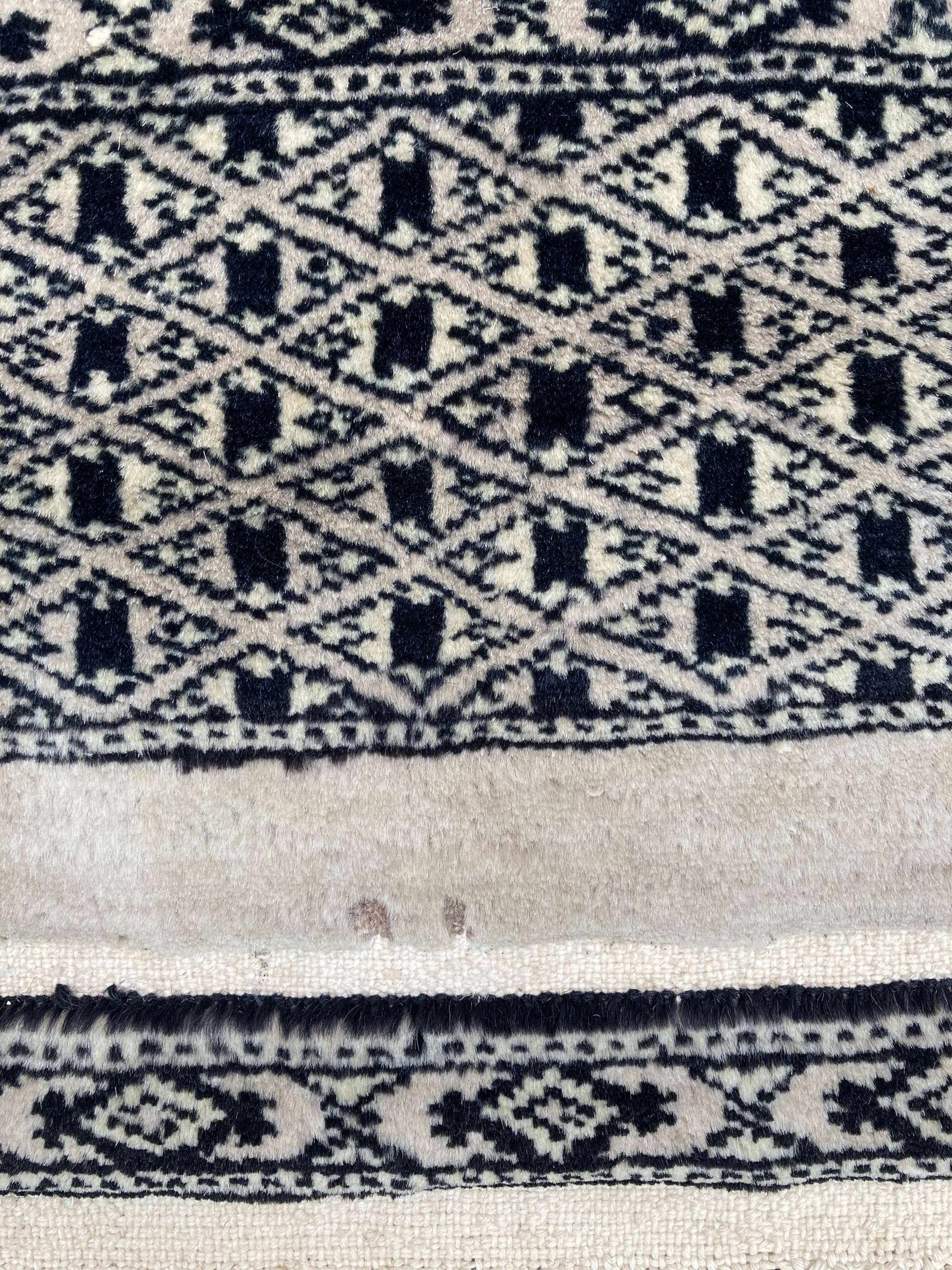 Oriental rug pure hand-woven wool 99x150cm