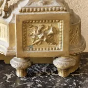 Devant de foyer, barre de cheminée, garde feu en bronze doré Louis XVI