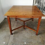 Table en  chêne doré, art nouveau