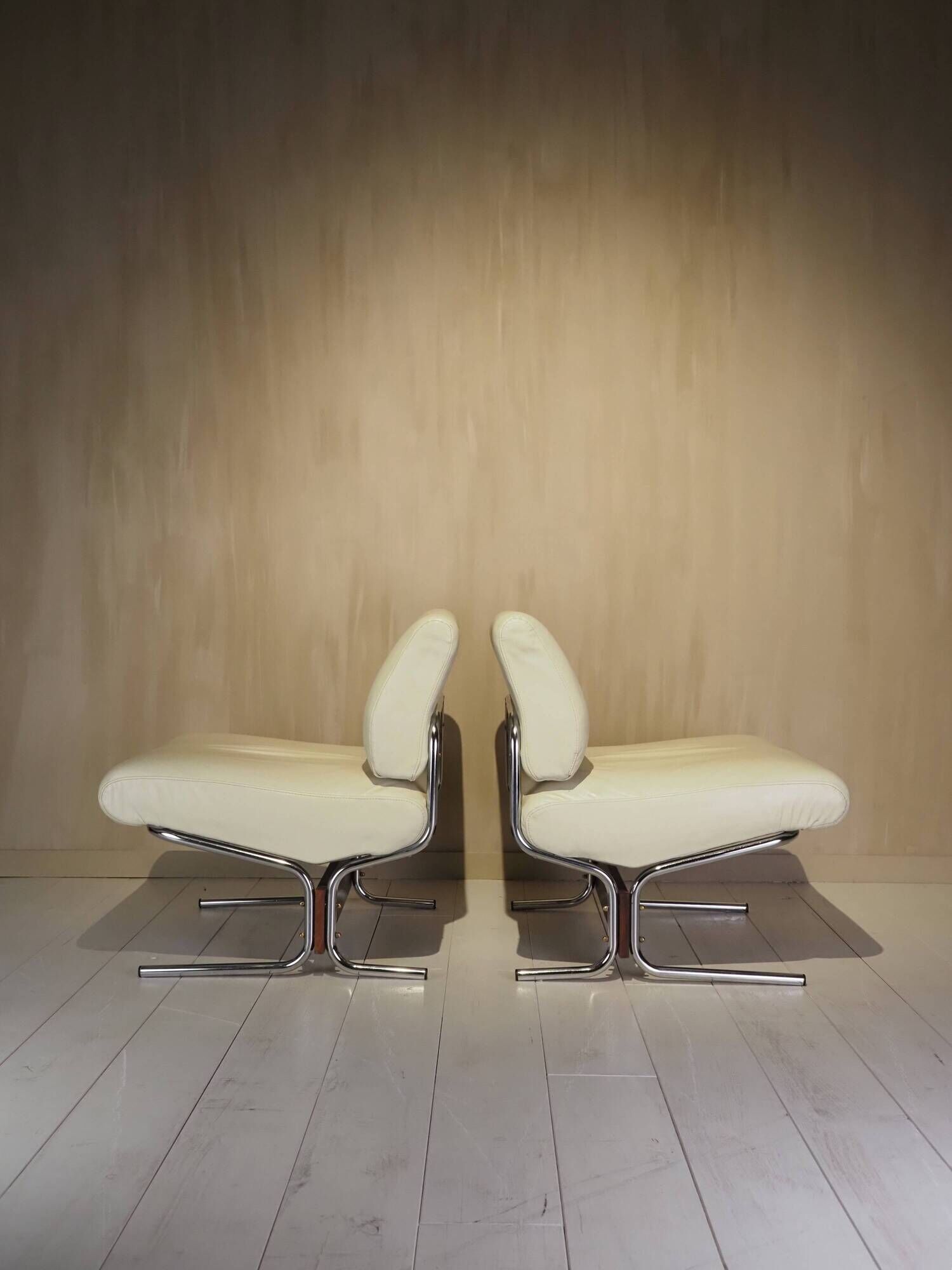 Rare pair of "Caracas" lounge chairs by Pierre Guariche, 1960s