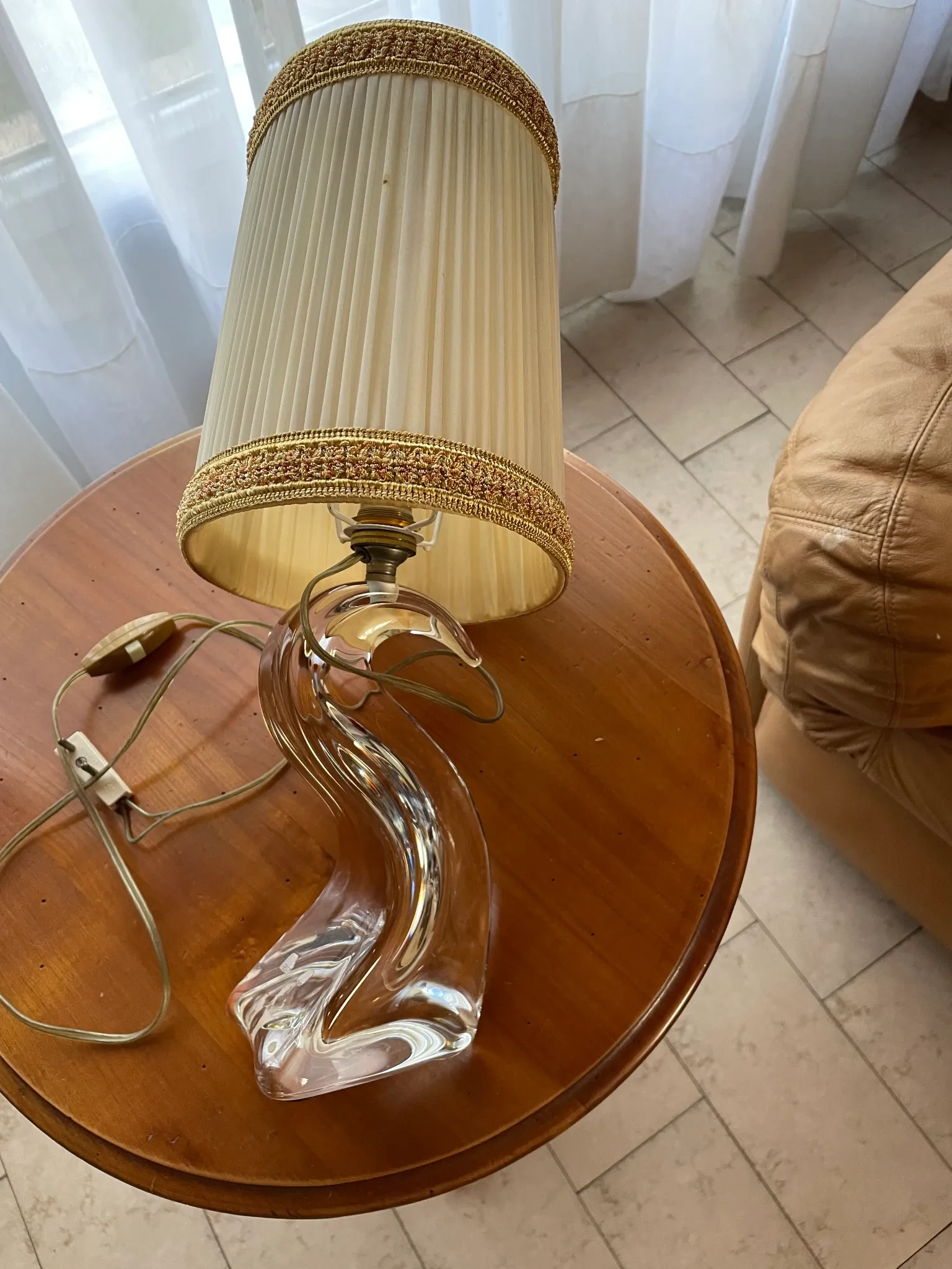 Crystal floor lamp