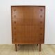 Commode en teck par Henning Kjærnulf, années 1960
