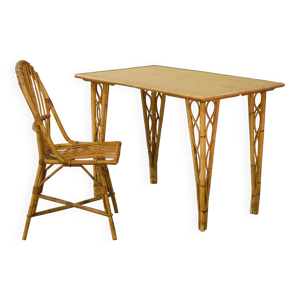 bureau et sa chaise en - rotin