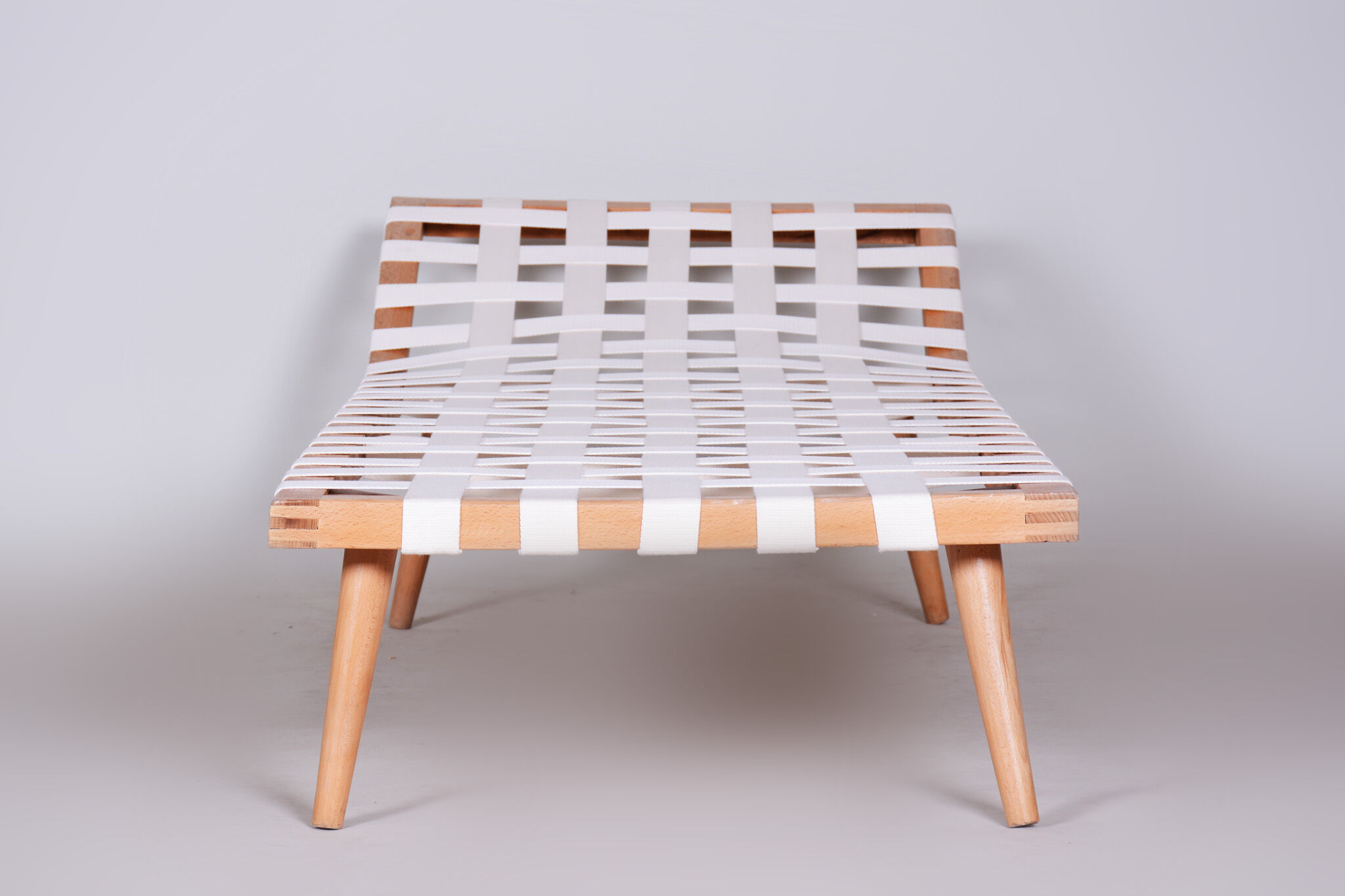 Blanc Jan Vanek Cheslong fabriqué en Tchéquie des années 1950 - Restauré