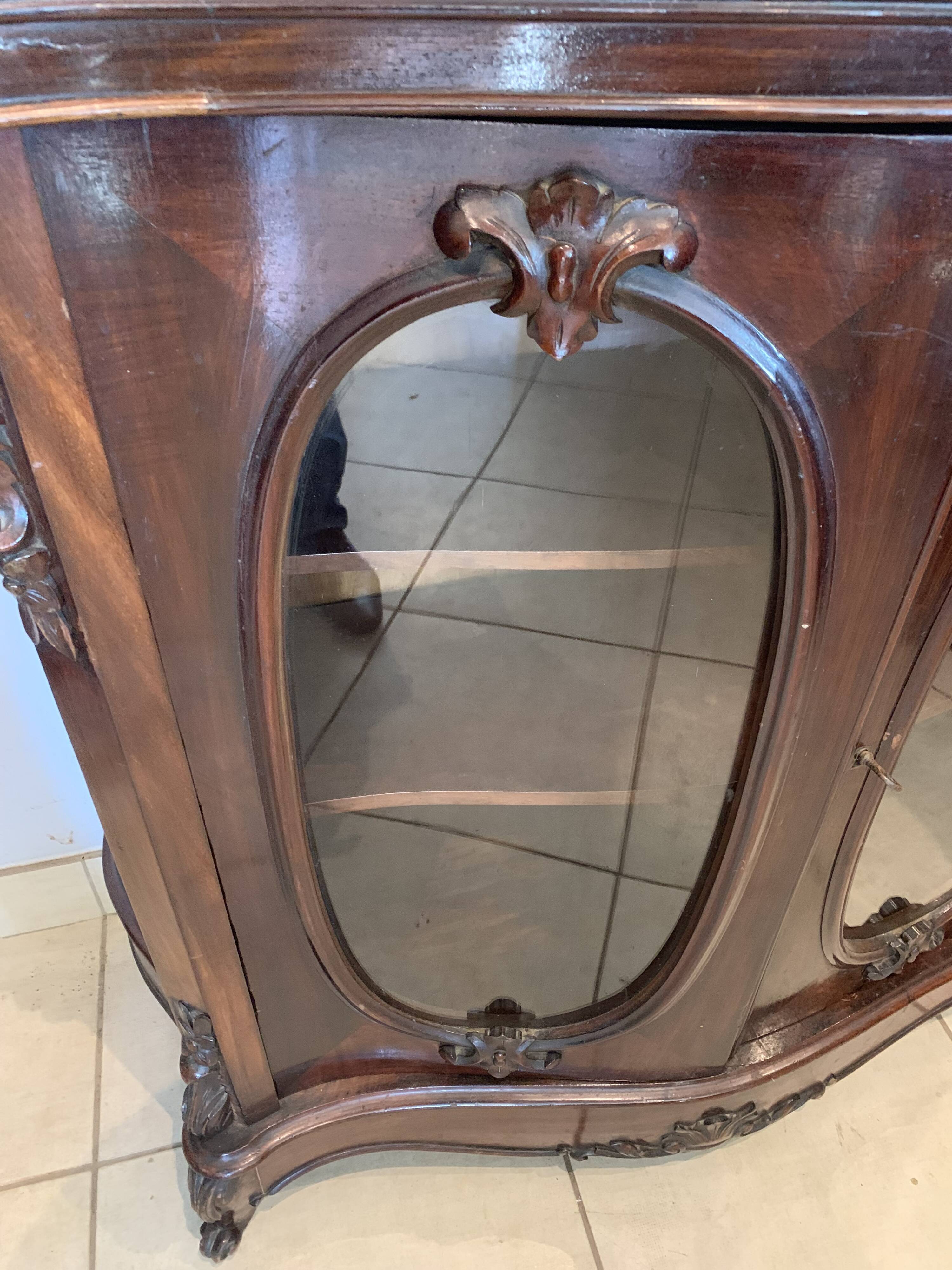 Louis Philippe cupboard in mahogany and nineteenth century veneer