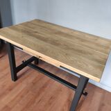 Farm table