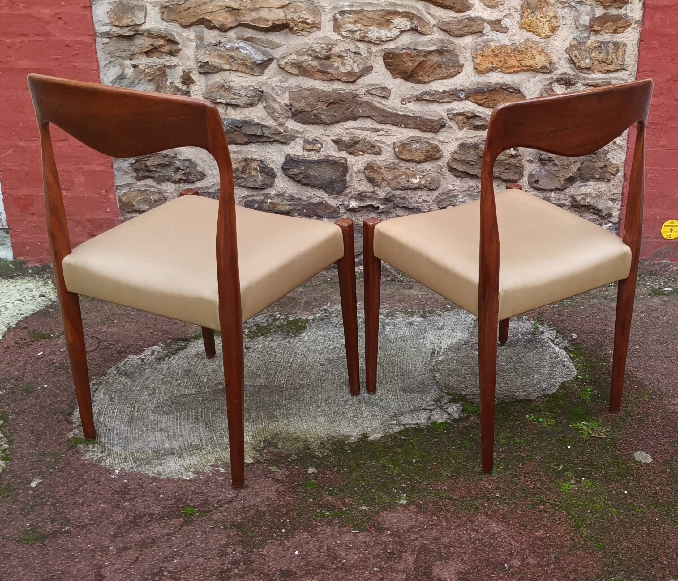 Pair of Danish chairs from the 1970s, Moller type.