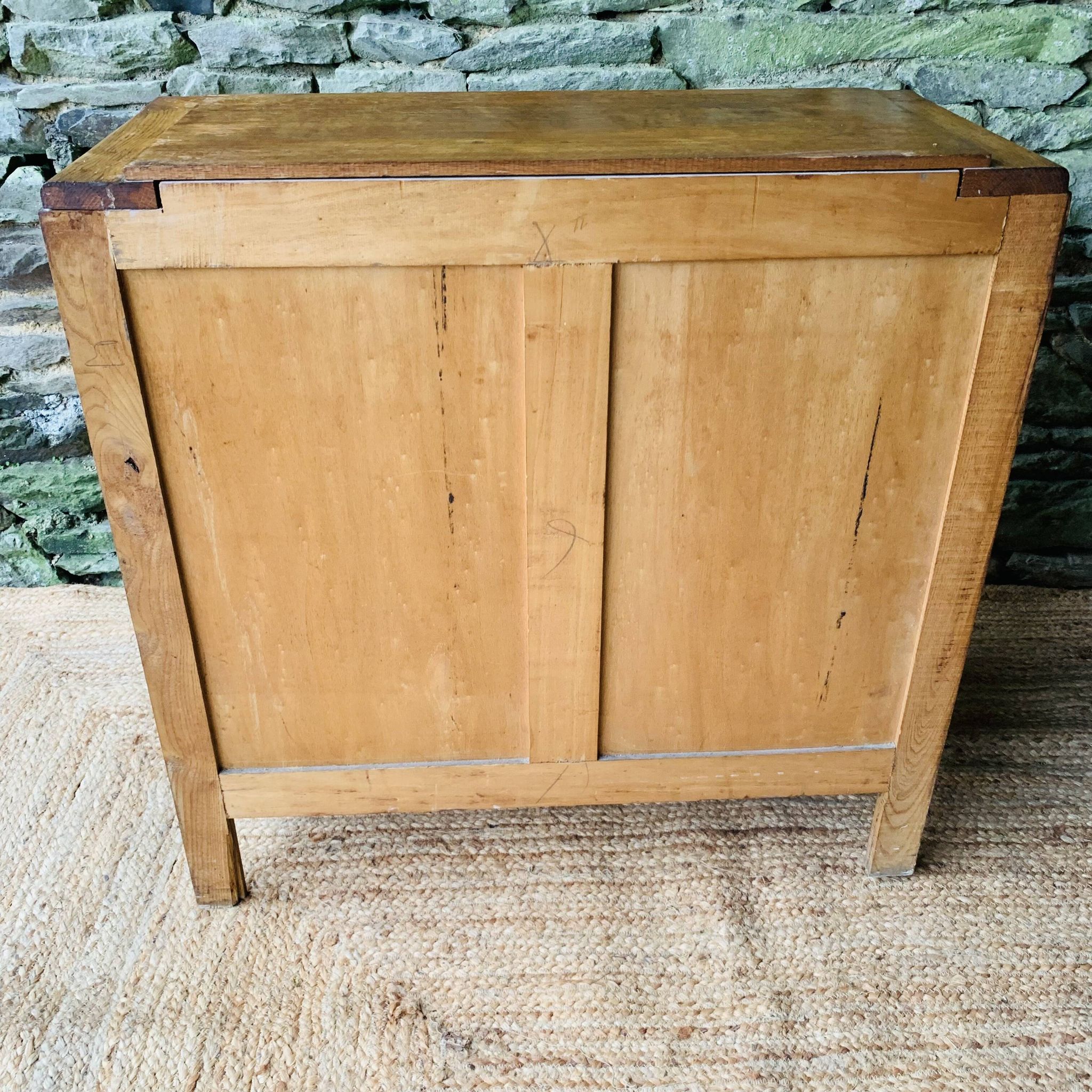 Commode vintage - poignées fleurs