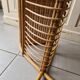 Porte revue en rotin vintage