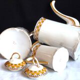 Art Deco coffee service in Limoges porcelain, 23 pieces.