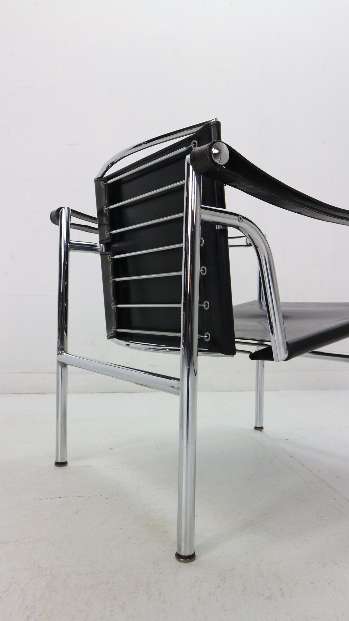Le Corbusier Set of 2 Black Leather Armchairs Model- LC1 for Cassina, 1970s