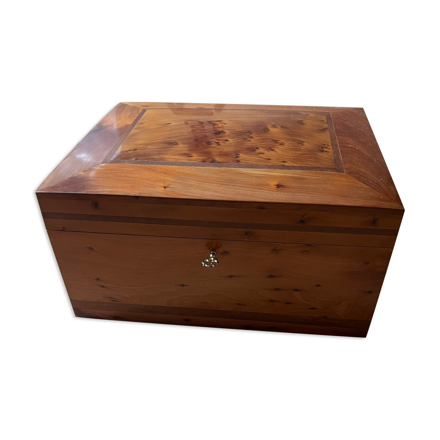 Storage box