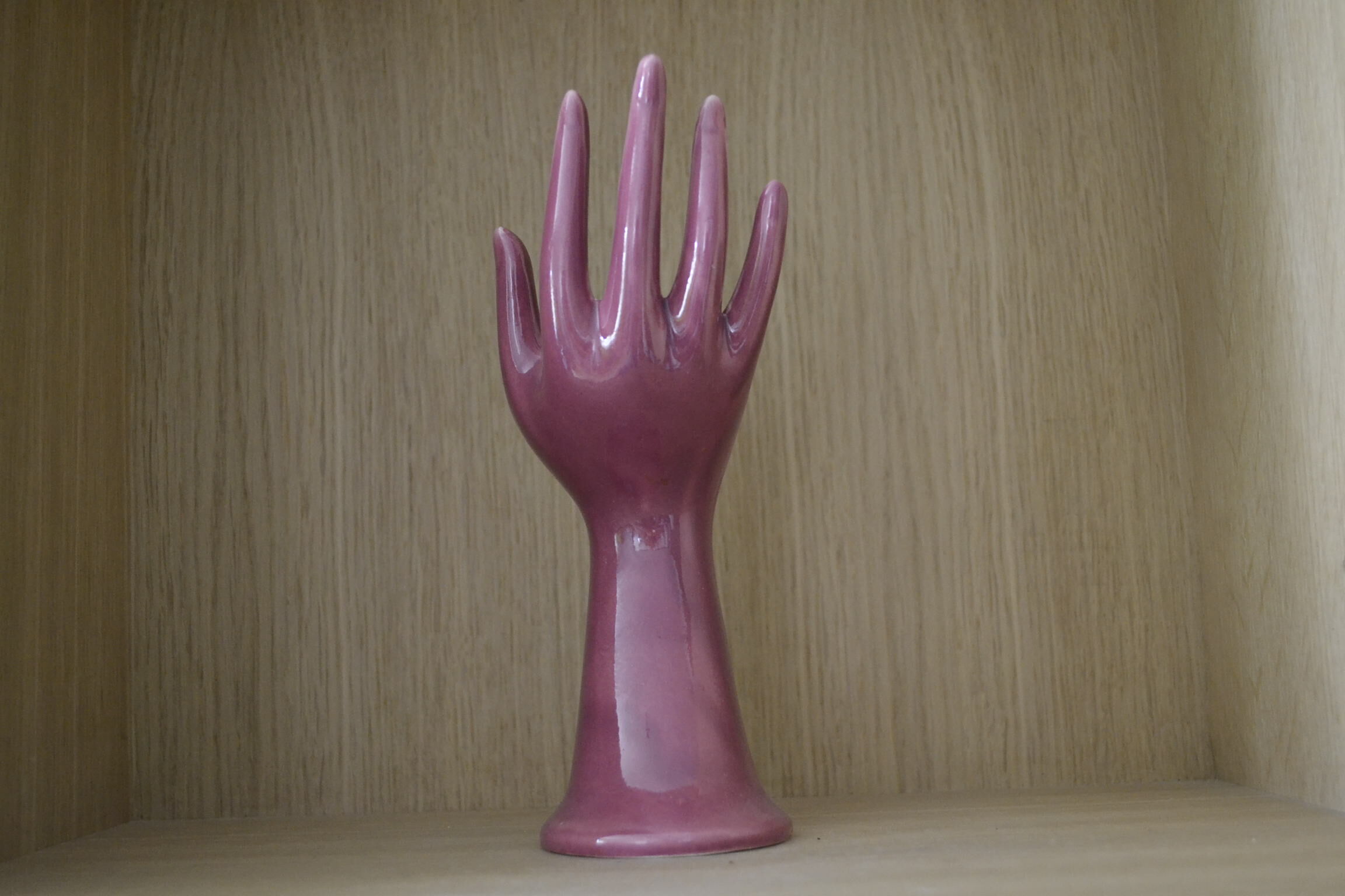 Main baguier rose