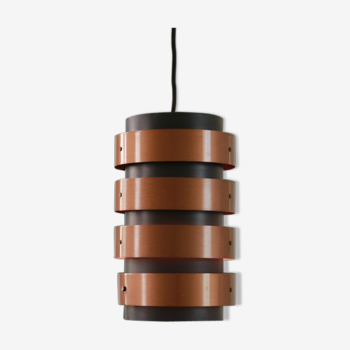 Black suspension with copper