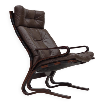 Années 1970, design norvégien par Erde & Nordhal Solheim, chaise, modèle "Kengu".
