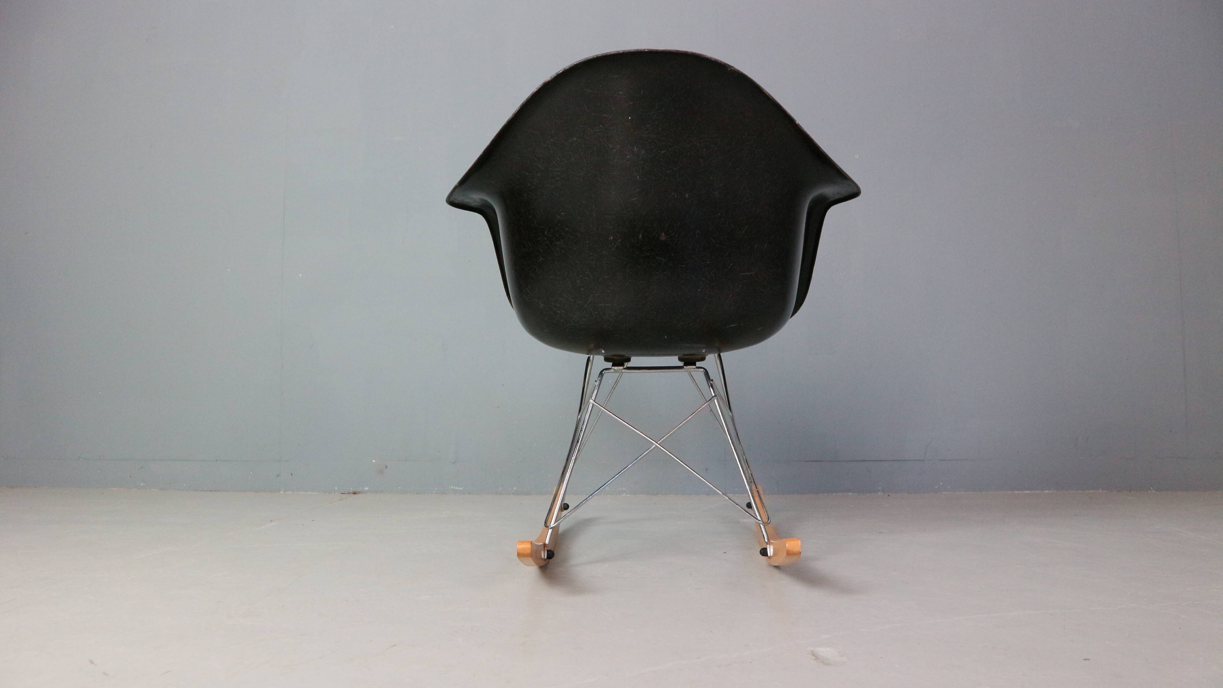 Charles & Ray Eames "Rar" Black Original Rocking Chair, 1977