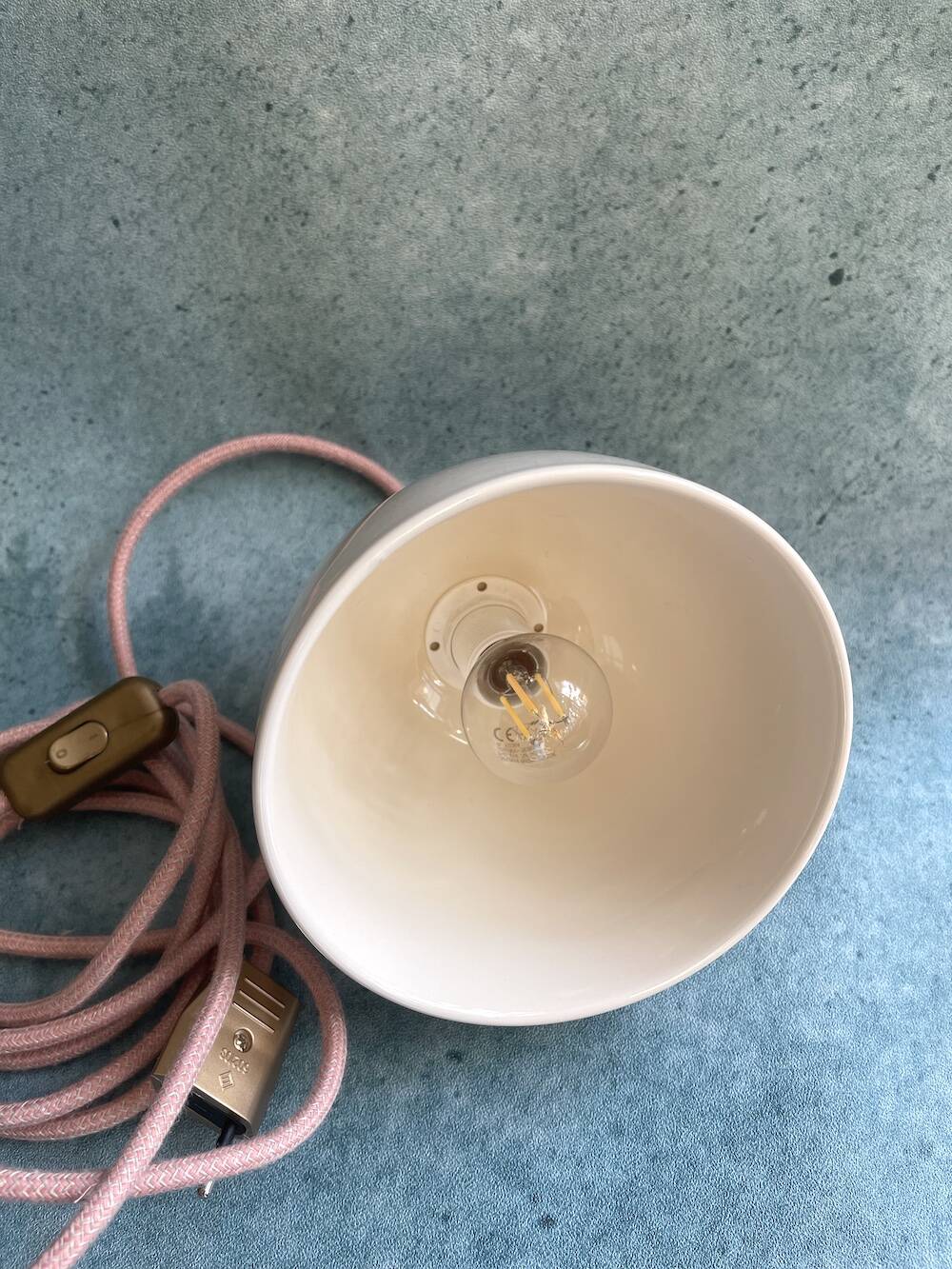 Beige ceramic lamp and decorative bowl