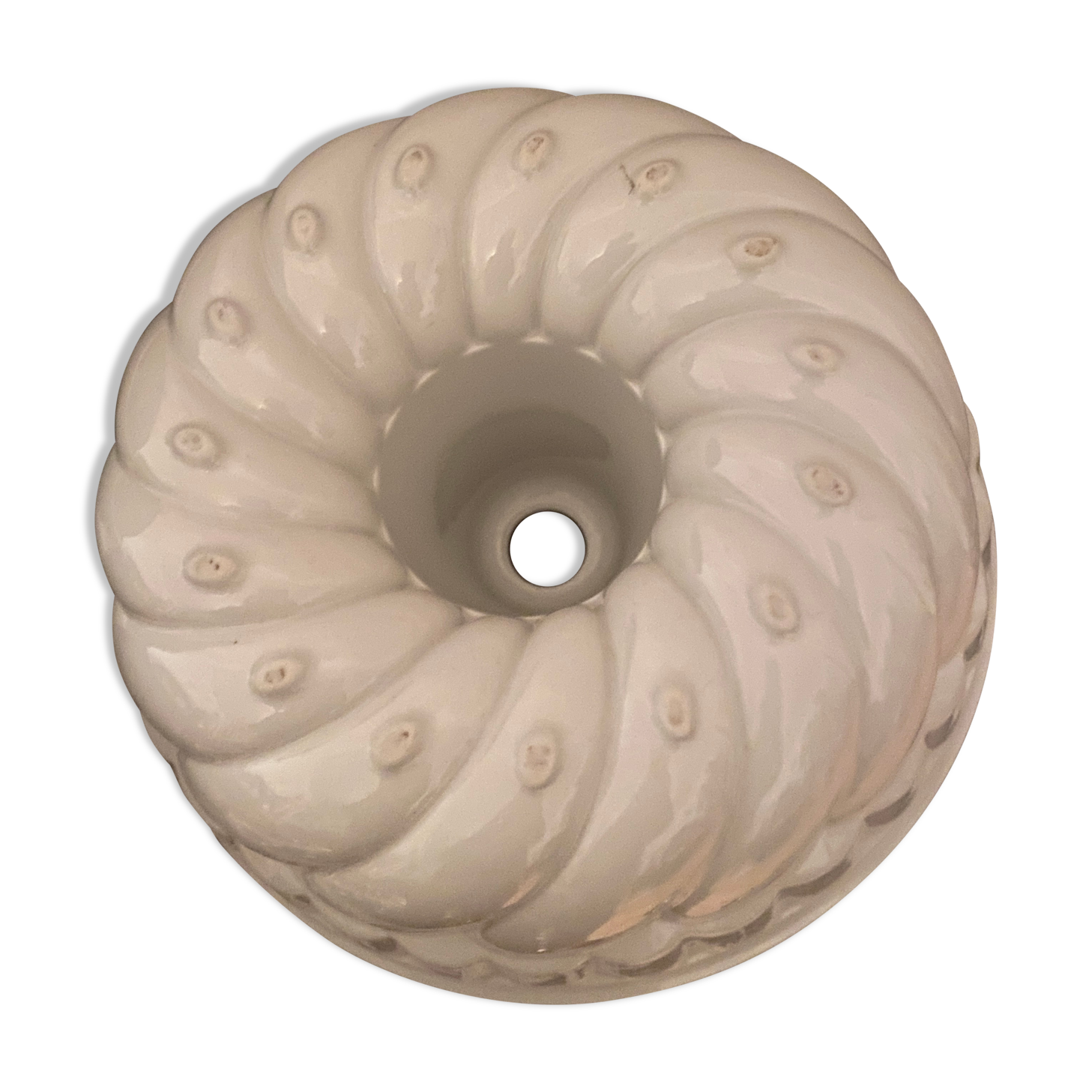 White porcelain kouglof mold